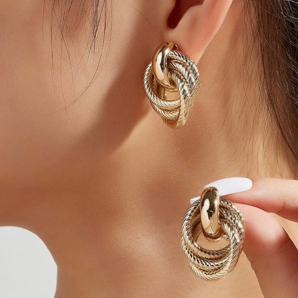 Minimalist Twist Two Layer Press Pattern Clip-on Earrings